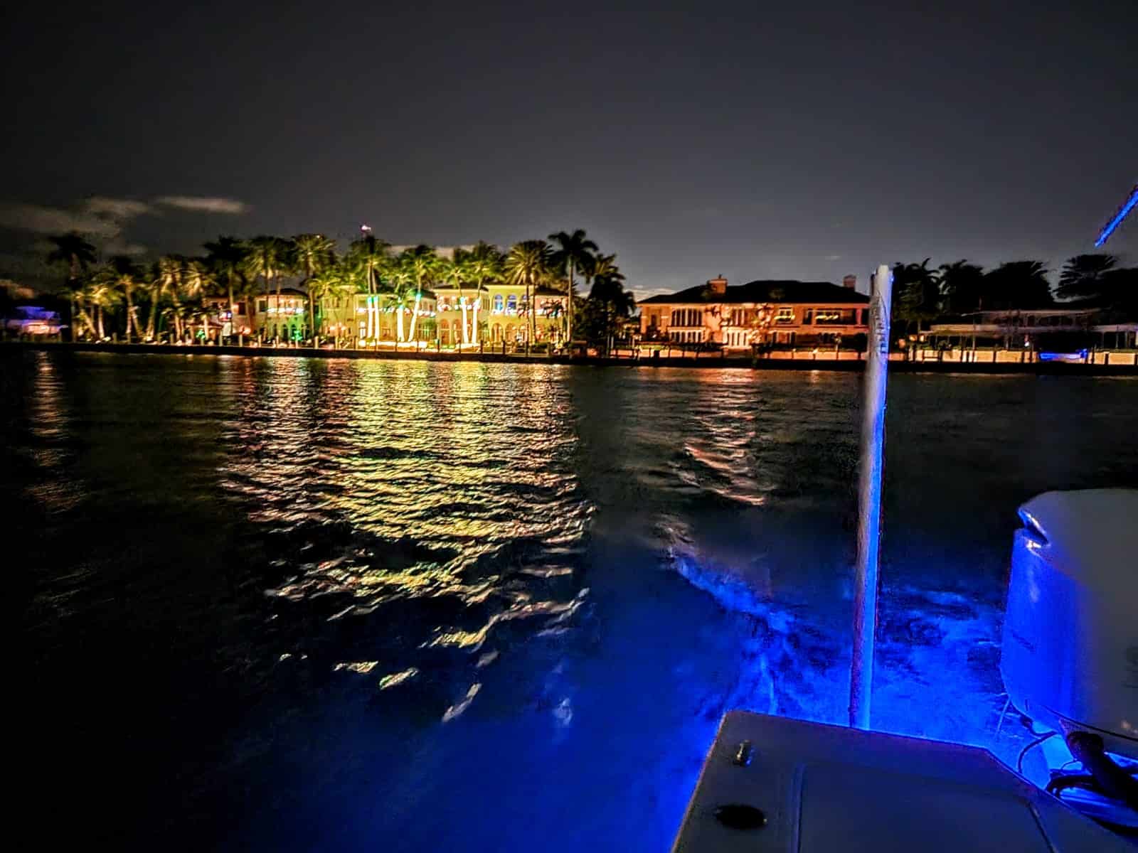 holiday lights boat tour fort lauderdale
